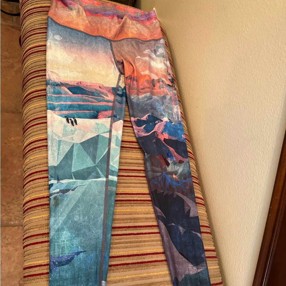 Niyama Sol Multicolor Geometric Leggings
